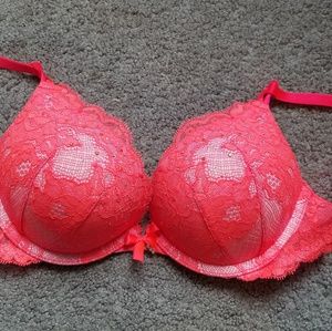 Victoria's Secret Bombshell Bra size 34A